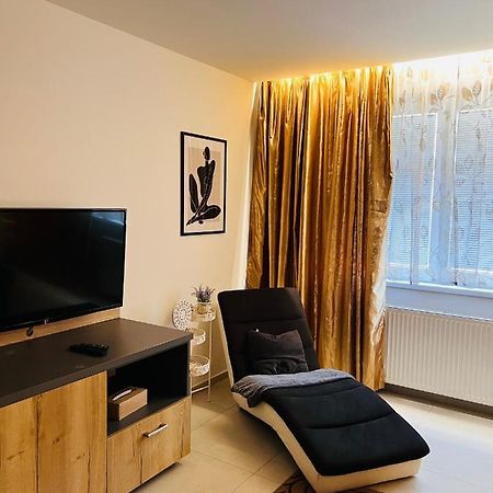 Sparrow Apartmens - Vrabcia Ulica 9, Košice Esterno foto