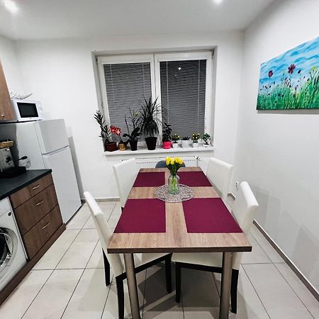 Sparrow Apartmens - Vrabcia Ulica 9, Košice Esterno foto