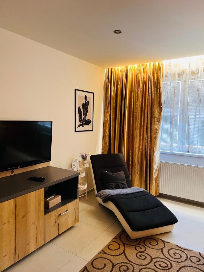 Sparrow Apartmens - Vrabcia Ulica 9, Košice Esterno foto