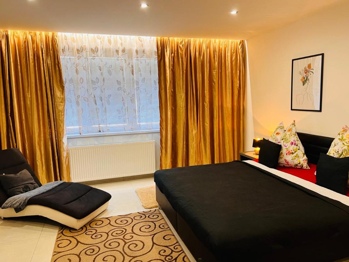 Sparrow Apartmens - Vrabcia Ulica 9, Košice Esterno foto