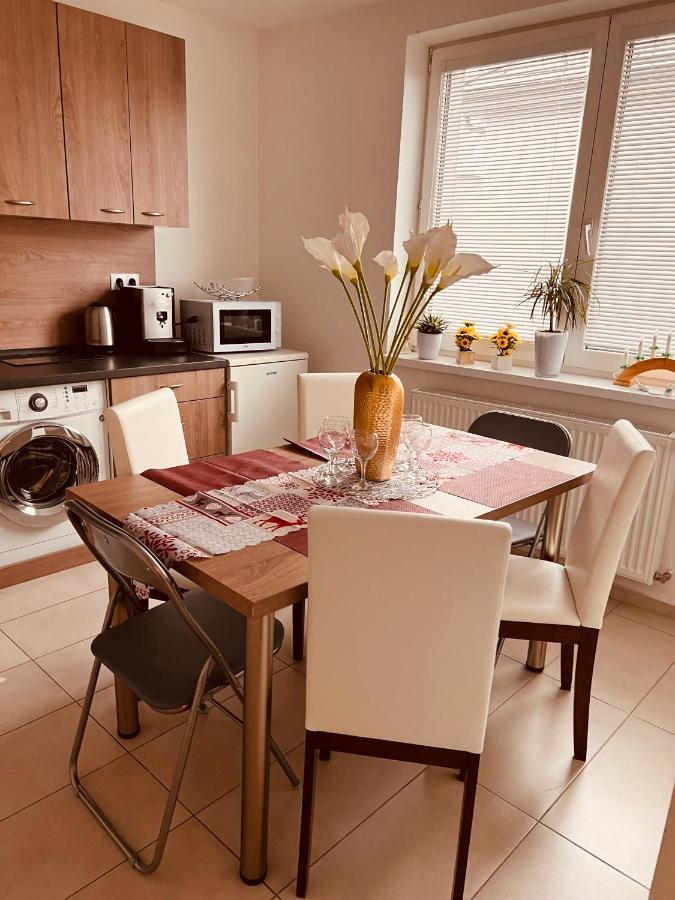 Sparrow Apartmens - Vrabcia Ulica 9, Košice Esterno foto