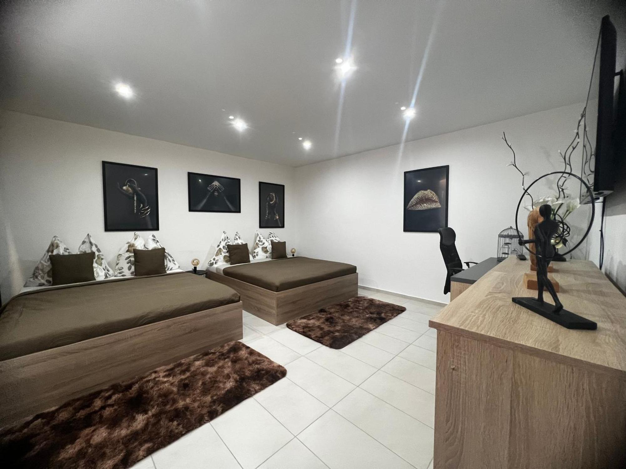 Sparrow Apartmens - Vrabcia Ulica 9, Košice Esterno foto